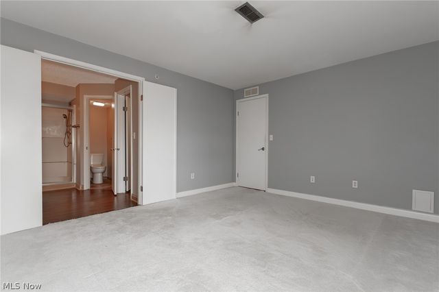 220 Fox Hollow Drive 212, Mayfield Heights, OH 44124