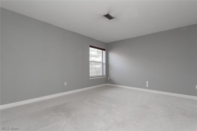 220 Fox Hollow Drive 212, Mayfield Heights, OH 44124