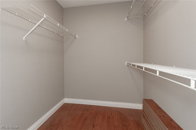 220 Fox Hollow Drive 212, Mayfield Heights, OH 44124