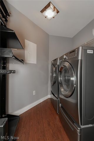 220 Fox Hollow Drive 212, Mayfield Heights, OH 44124