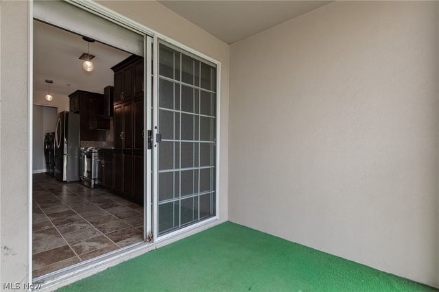 220 Fox Hollow Drive 212, Mayfield Heights, OH 44124