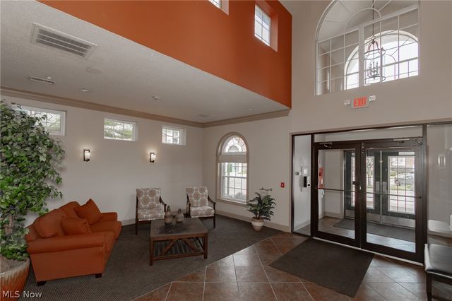 220 Fox Hollow Drive 212, Mayfield Heights, OH 44124