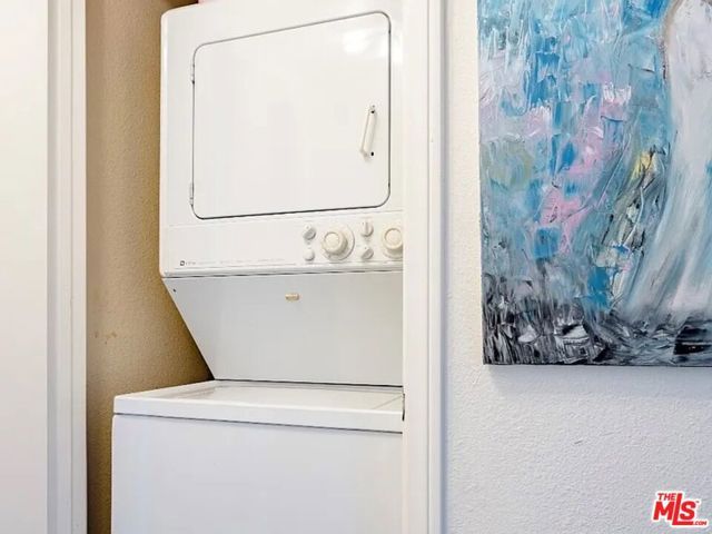 14245 Dickens Street A, Sherman Oaks, CA 91423