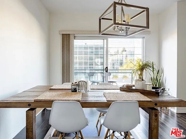 14245 Dickens Street A, Sherman Oaks, CA 91423