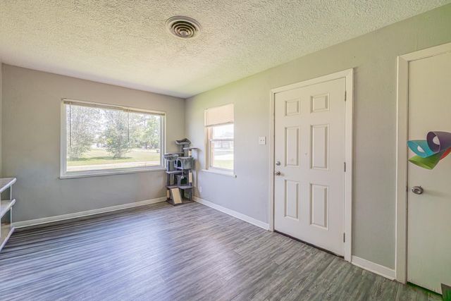 402 S Blackwell Street, Houston, TX 77571