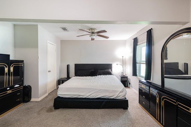 402 S Blackwell Street, Houston, TX 77571
