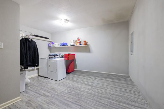 402 S Blackwell Street, Houston, TX 77571