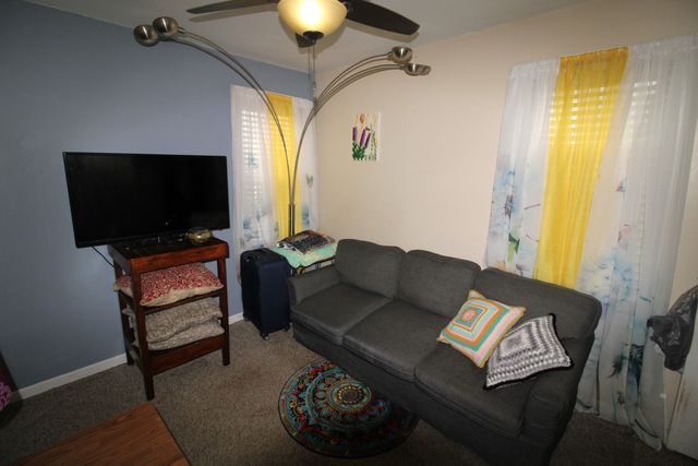 512 E High Street, Davenport, IA 52803