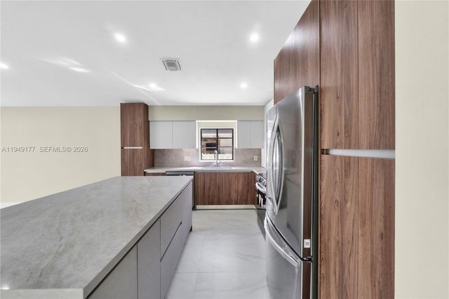 8419 NW 55th Ct, Coral Springs, FL 33067