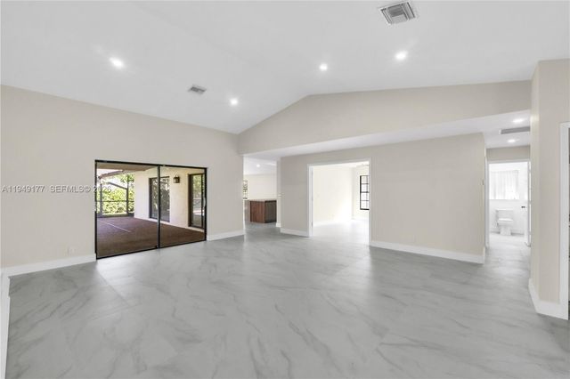 8419 NW 55th Ct, Coral Springs, FL 33067