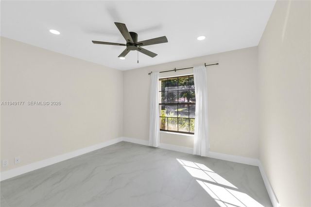 8419 NW 55th Ct, Coral Springs, FL 33067