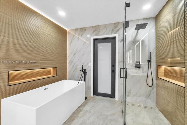 8419 NW 55th Ct, Coral Springs, FL 33067