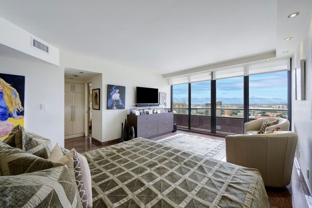 529 S Flagler Drive 26h, West Palm Beach, FL 33401