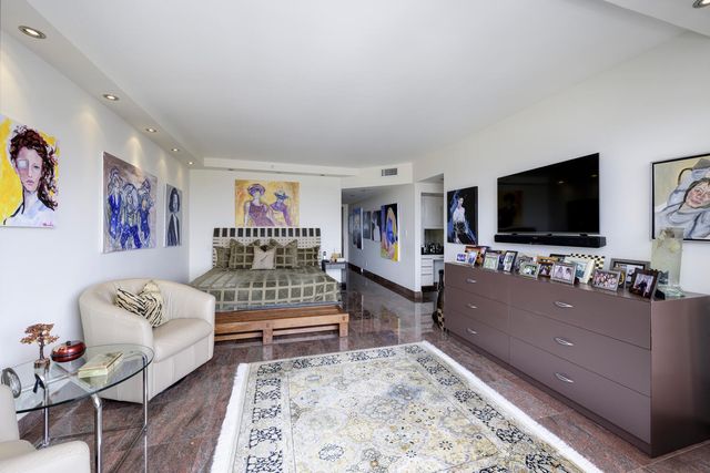 529 S Flagler Drive 26h, West Palm Beach, FL 33401