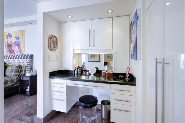 529 S Flagler Drive 26h, West Palm Beach, FL 33401