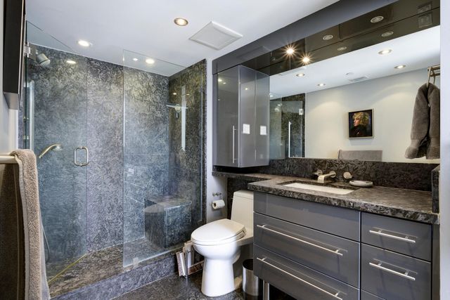 529 S Flagler Drive 26h, West Palm Beach, FL 33401