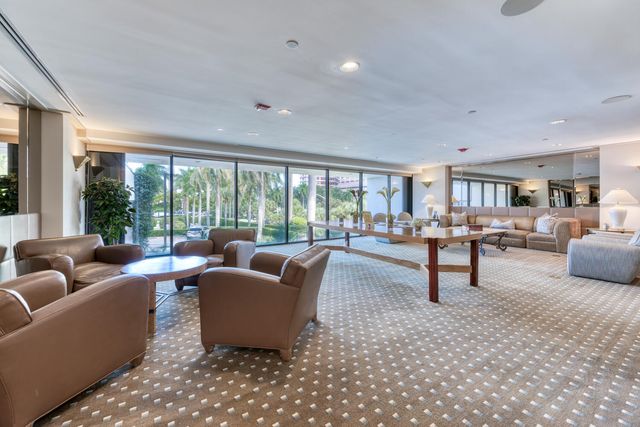 529 S Flagler Drive 26h, West Palm Beach, FL 33401