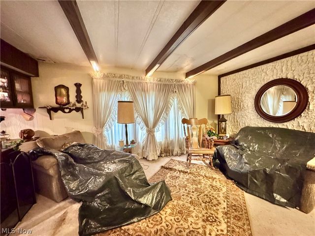 726 Boyd Street NE, Masury, OH 44438