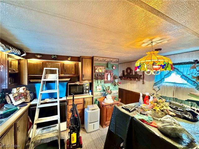 726 Boyd Street NE, Masury, OH 44438