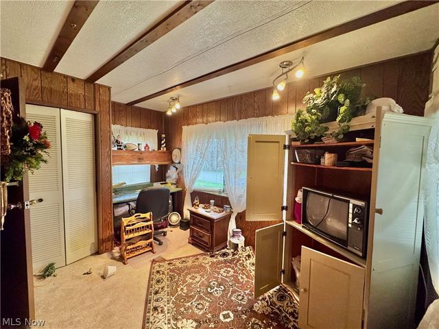 726 Boyd Street NE, Masury, OH 44438