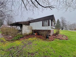 726 Boyd Street NE, Masury, OH 44438
