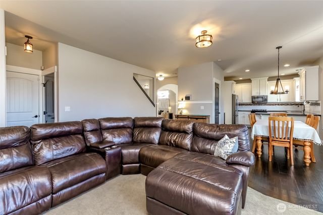 22306 137th Avenue E, Graham, WA 98338