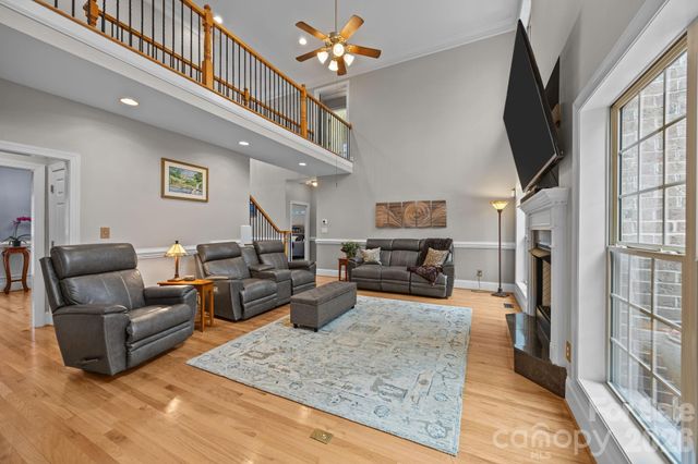 7717 Cottonwood Drive, Denver, NC 28037