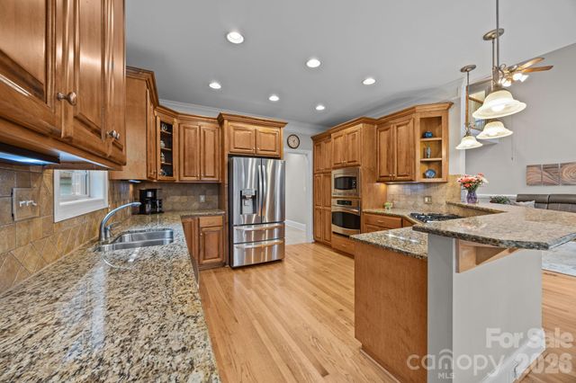 7717 Cottonwood Drive, Denver, NC 28037