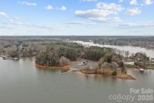 7717 Cottonwood Drive, Denver, NC 28037