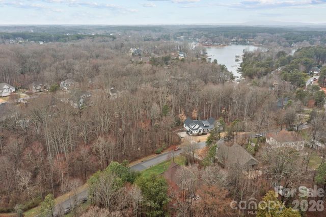 7717 Cottonwood Drive, Denver, NC 28037