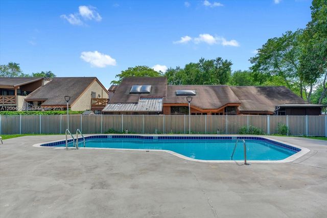 11455 SW 72nd Ter, Miami, FL 33173