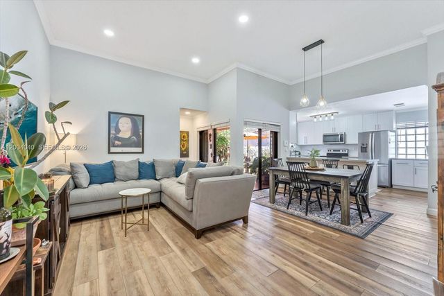 11455 SW 72nd Ter, Miami, FL 33173