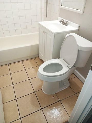 5902 Pershing Street, Houston, TX 77033