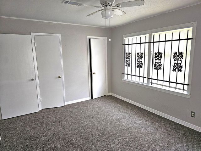 5902 Pershing Street, Houston, TX 77033