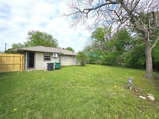 5902 Pershing Street, Houston, TX 77033