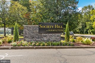 1 MULBERRY CT, Hamilton, NJ 08619