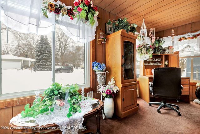 504 W Fairfield Avenue, Lansing, MI 48906