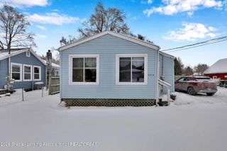 504 W Fairfield Avenue, Lansing, MI 48906