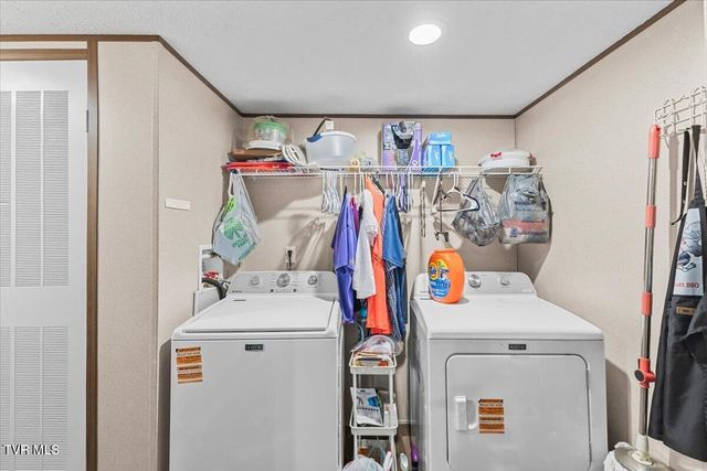 3306 U.S. 321, Hampton, TN 37658