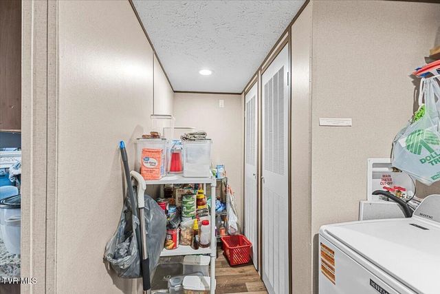 3306 U.S. 321, Hampton, TN 37658