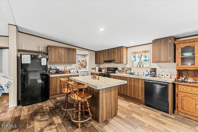 3306 U.S. 321, Hampton, TN 37658