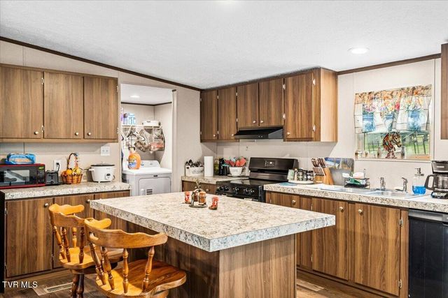 3306 U.S. 321, Hampton, TN 37658