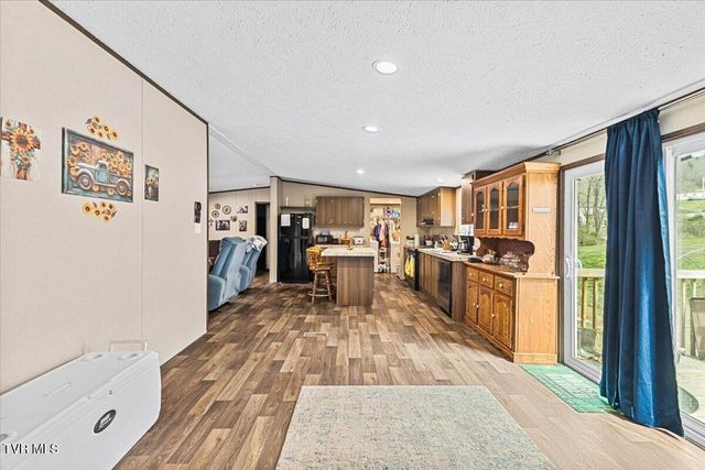 3306 U.S. 321, Hampton, TN 37658