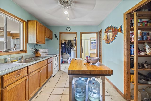 19785 S Lakeside Road, New Buffalo, MI 49117