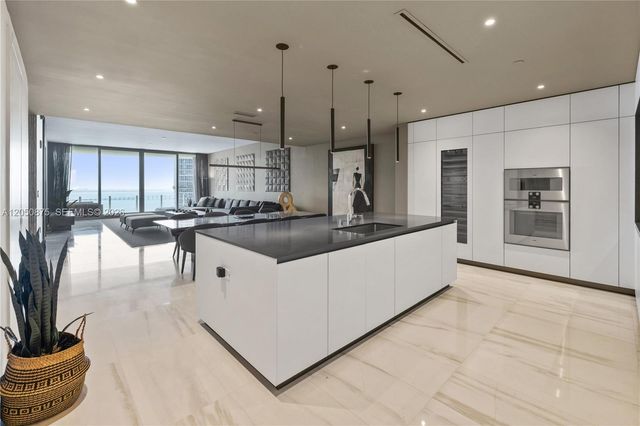 300 Biscayne Blvd Way 3104, Miami, FL 33131