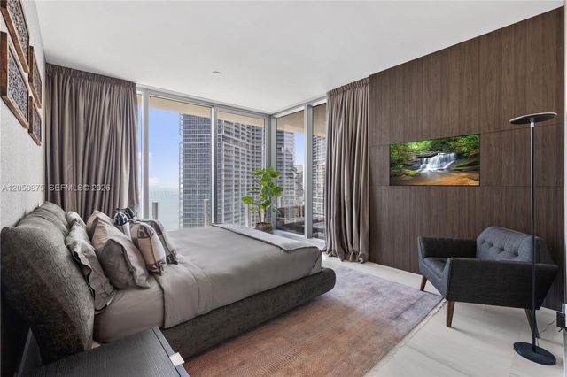 300 Biscayne Blvd Way 3104, Miami, FL 33131