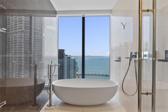 300 Biscayne Blvd Way 3104, Miami, FL 33131