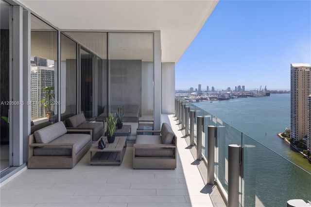 300 Biscayne Blvd Way 3104, Miami, FL 33131