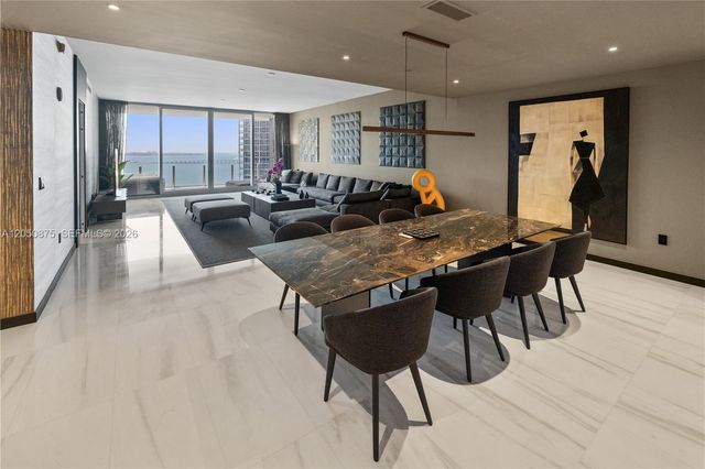 300 Biscayne Blvd Way 3104, Miami, FL 33131