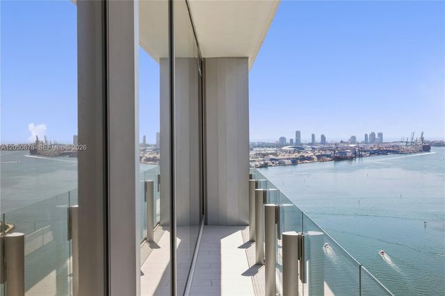 300 Biscayne Blvd Way 3104, Miami, FL 33131